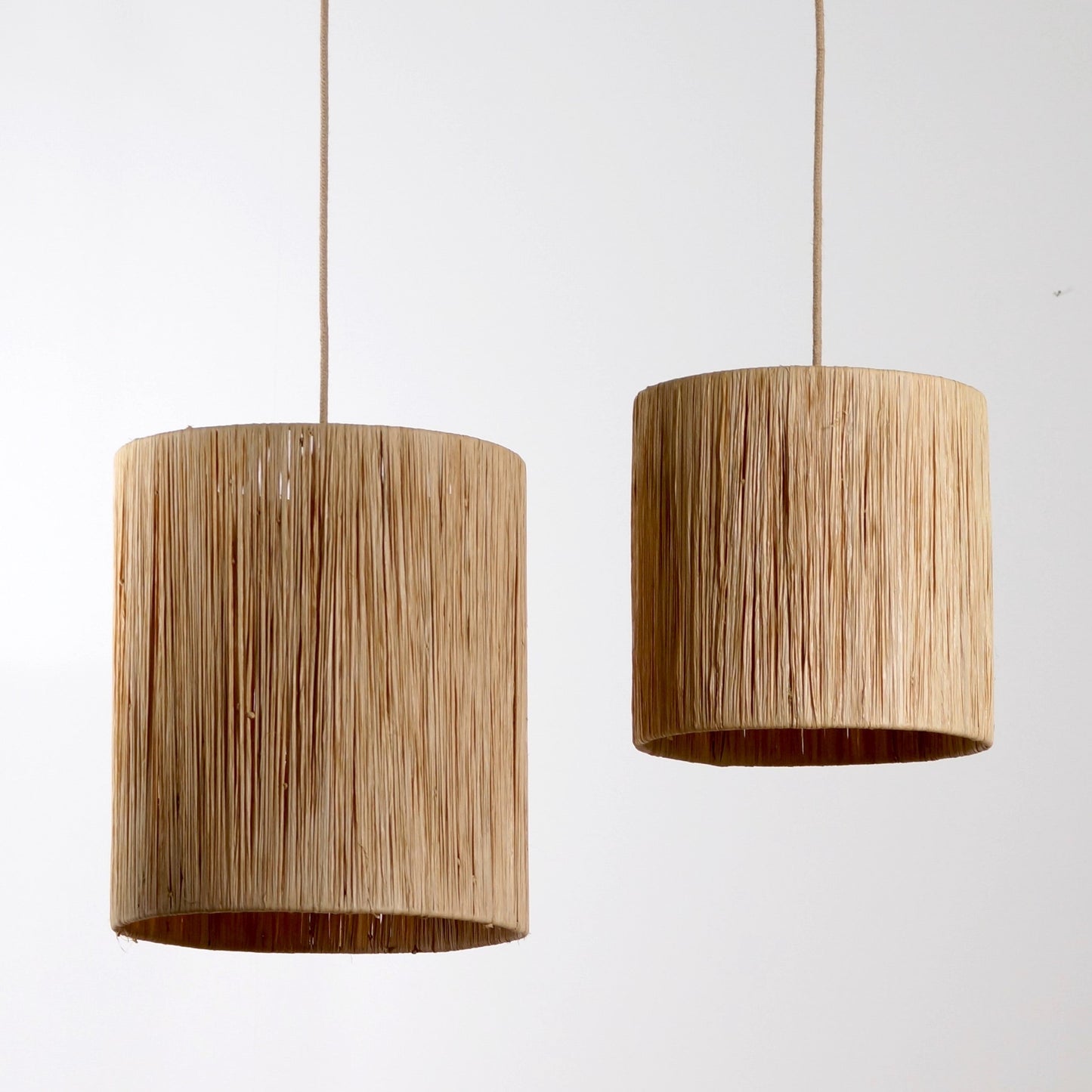 Suspension Ronde en Raphia Naturel