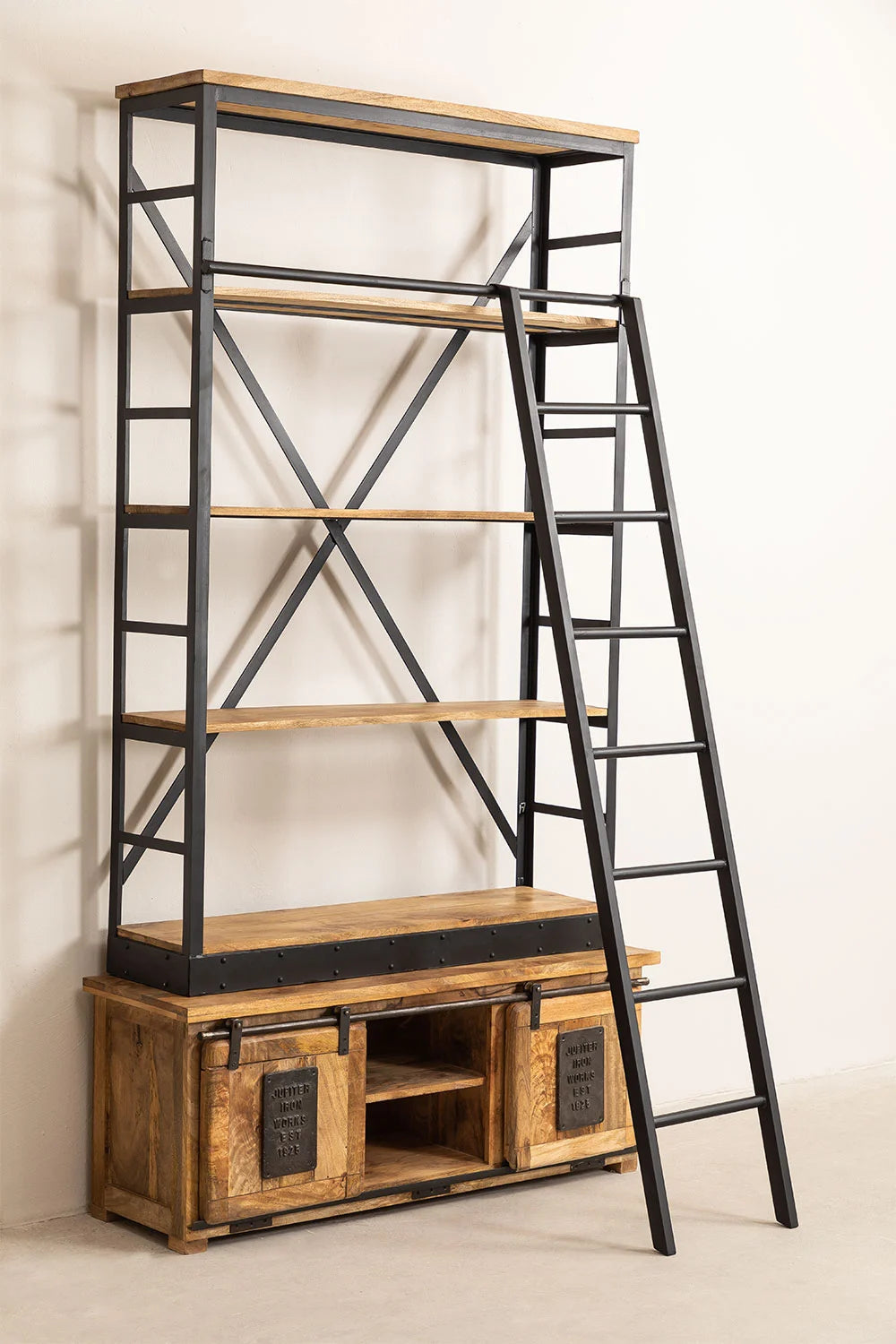 Bibliothèque avec Escalier en Bois de Manguier