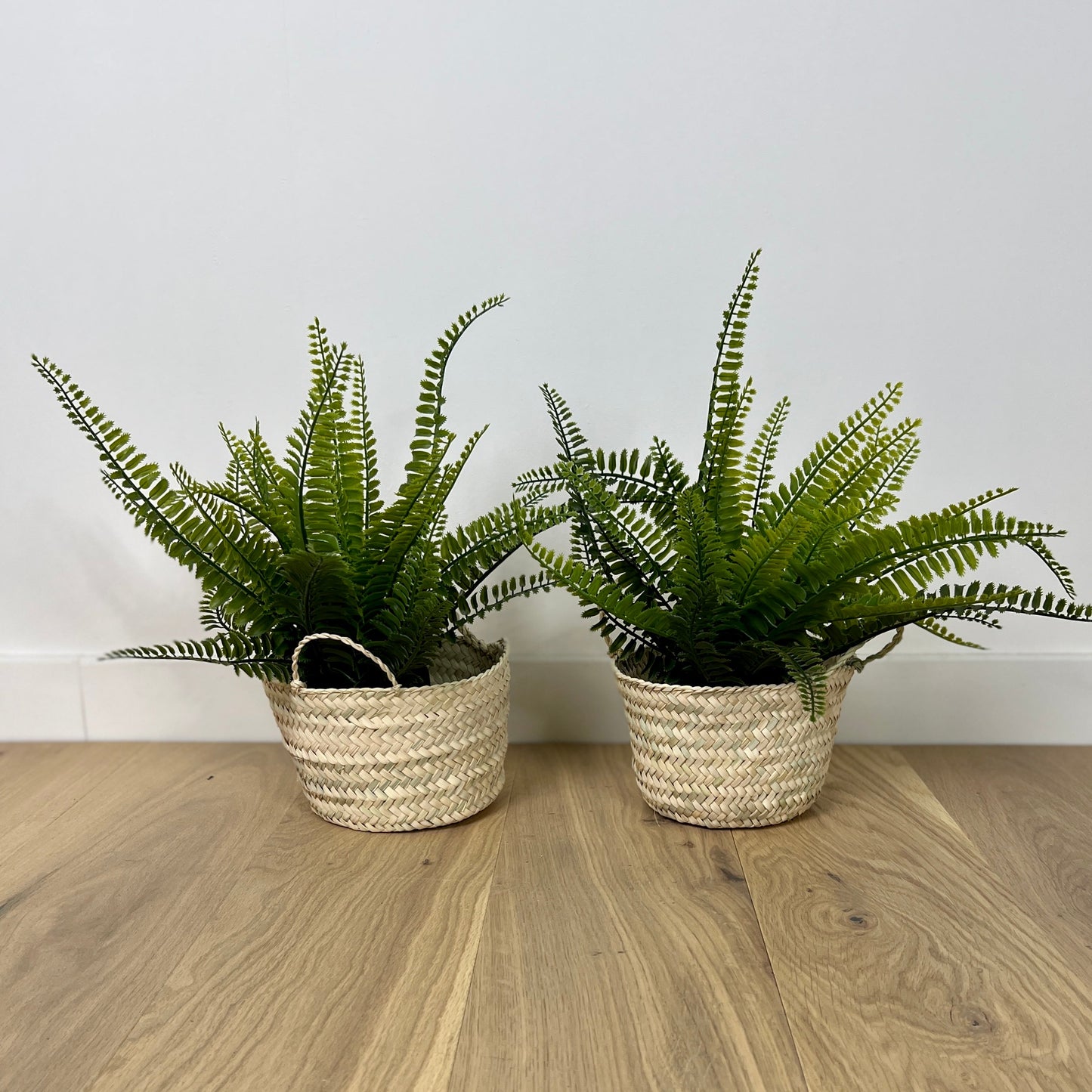 Petit Panier en Feuilles de Palmier Tréssées avec Anses